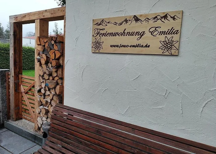 Emilia Mit Bergblick Apartamento *